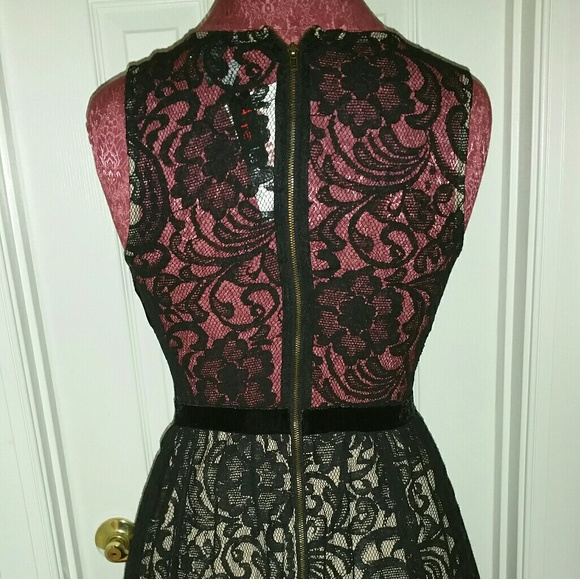 Dress - Picture 3 of 3